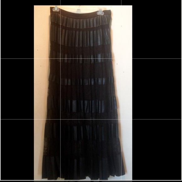 Pleated gorgeous Lace and faux leather skirt ZS - Picture 2 of 7